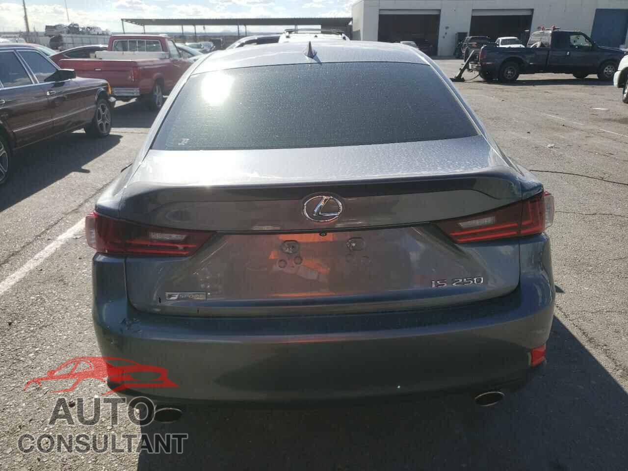 LEXUS IS 2015 - JTHBF1D2XF5073878