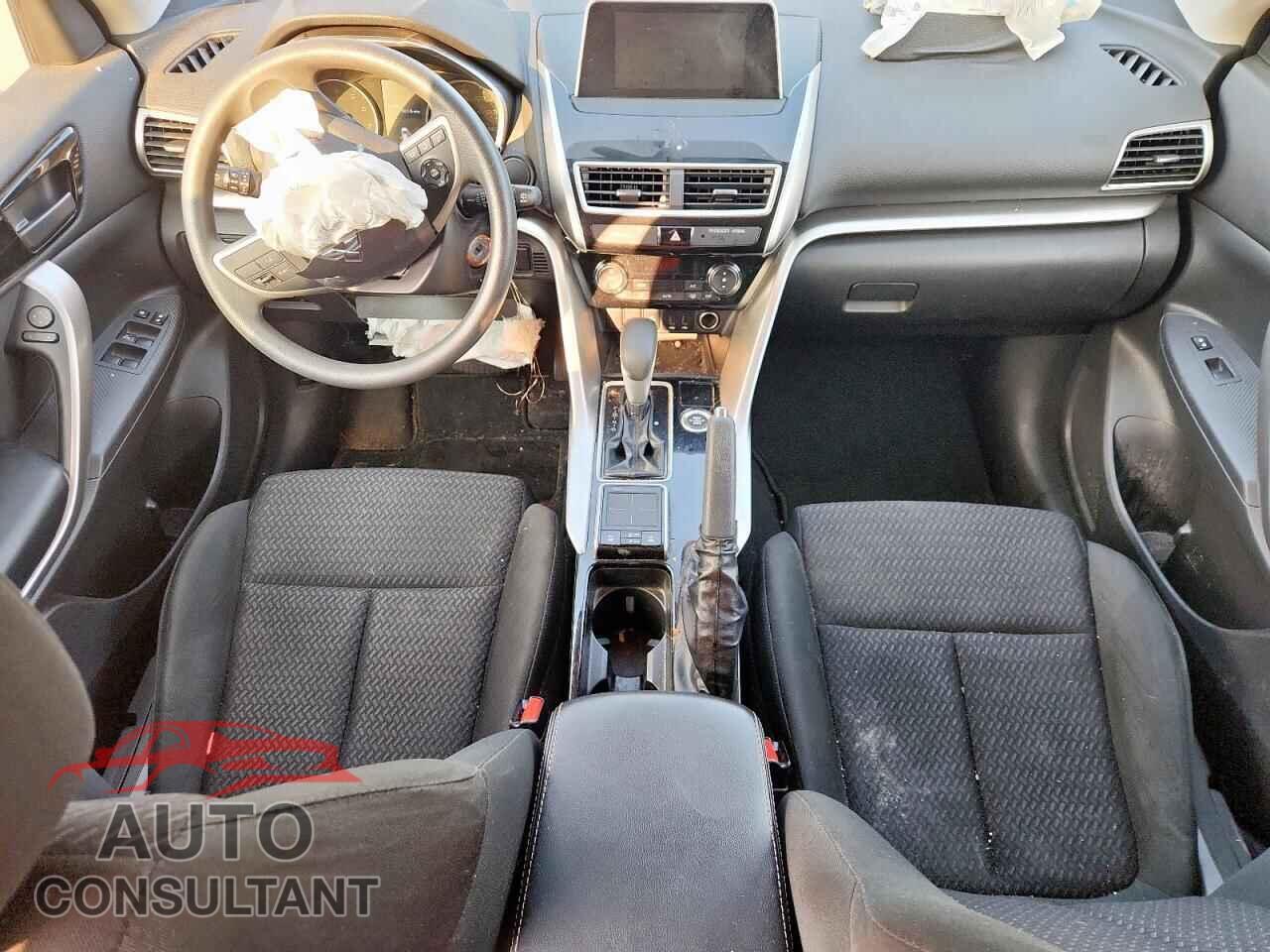 MITSUBISHI ECLIPSE 2018 - JA4AT4AA4JZ048036