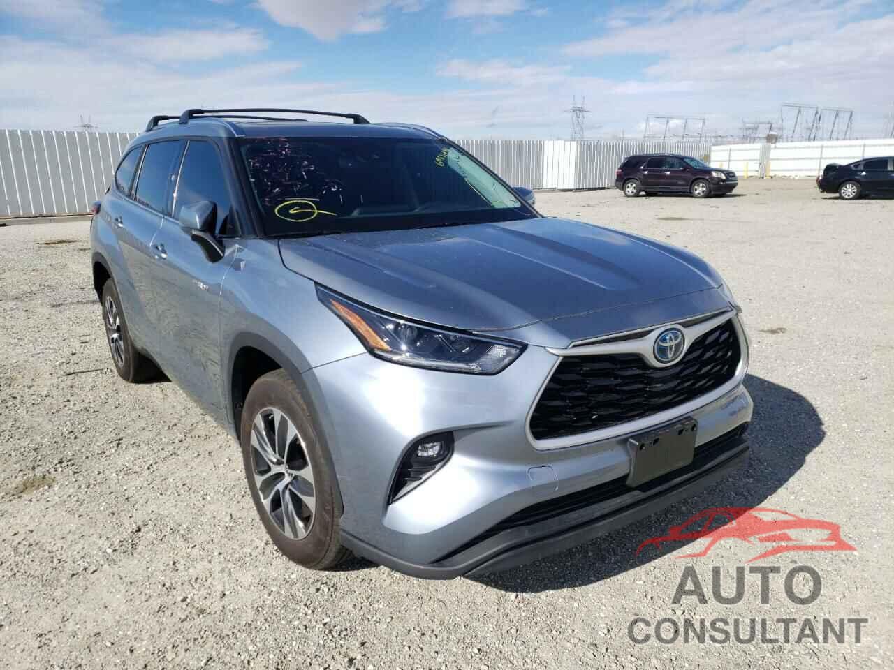 TOYOTA HIGHLANDER 2021 - 5TDHARAH5MS004671