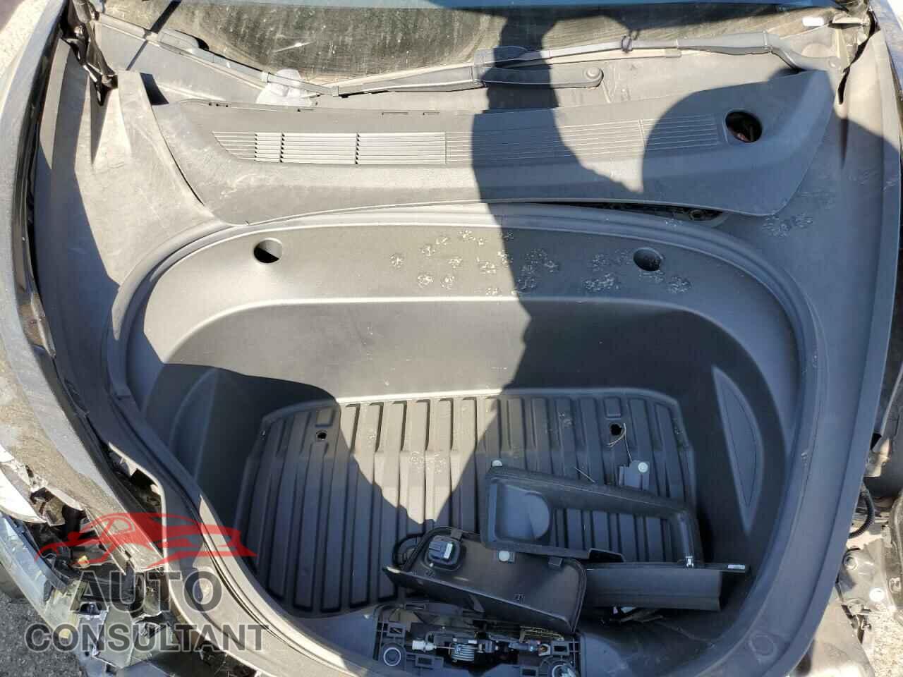 TESLA MODEL 3 2022 - 5YJ3E1EA9NF290897