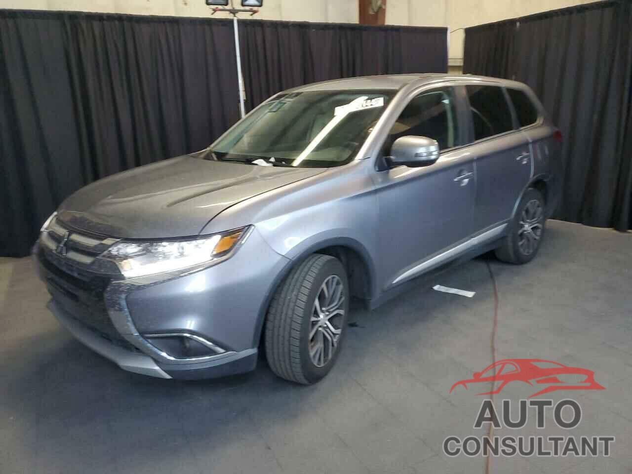 MITSUBISHI OUTLANDER 2018 - JA4AD3A34JZ023615