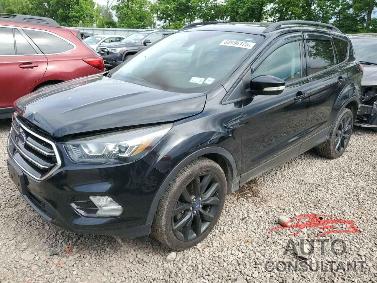 FORD ESCAPE 2017 - 1FMCU9J92HUE13640