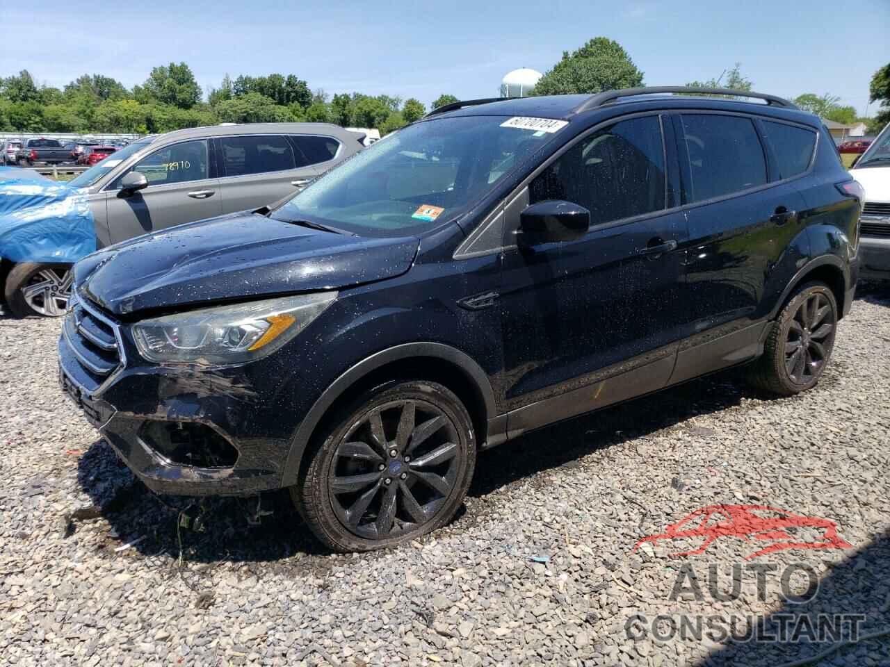 FORD ESCAPE 2017 - 1FMCU9GDXHUC58556