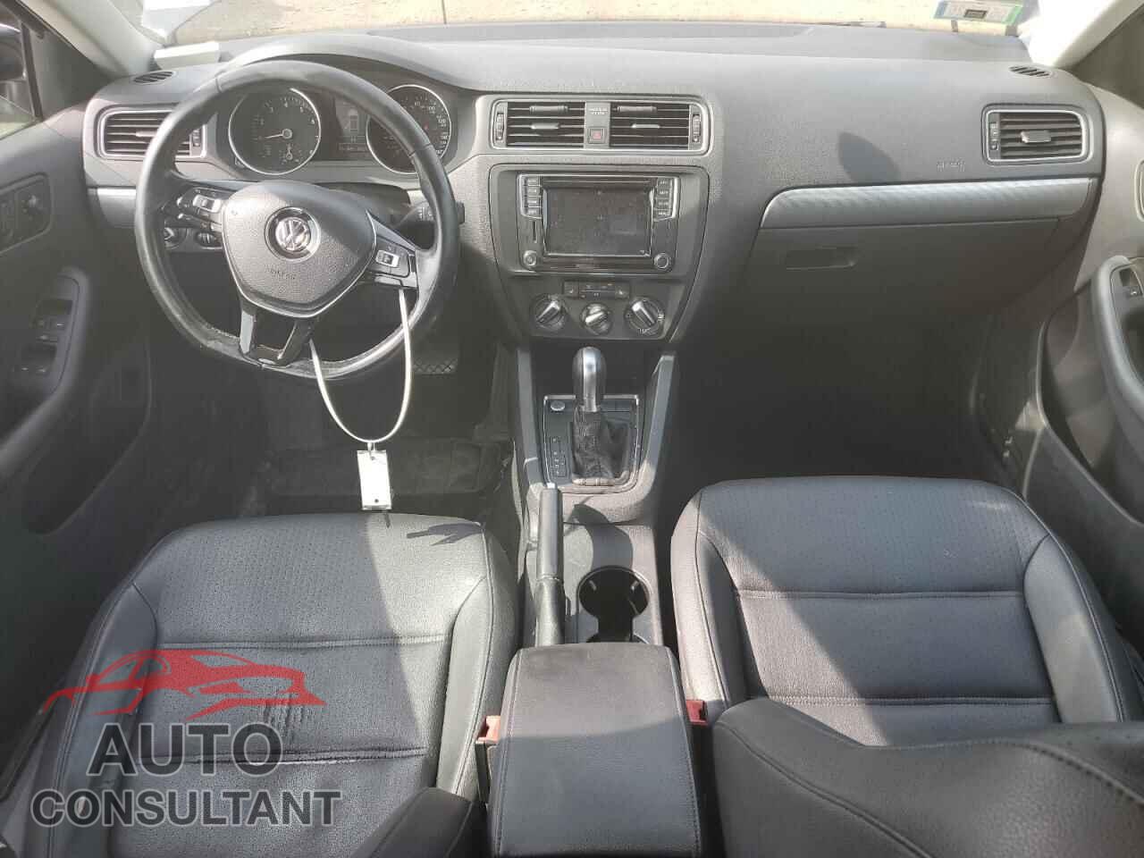 VOLKSWAGEN JETTA 2017 - 3VWDB7AJ1HM245357