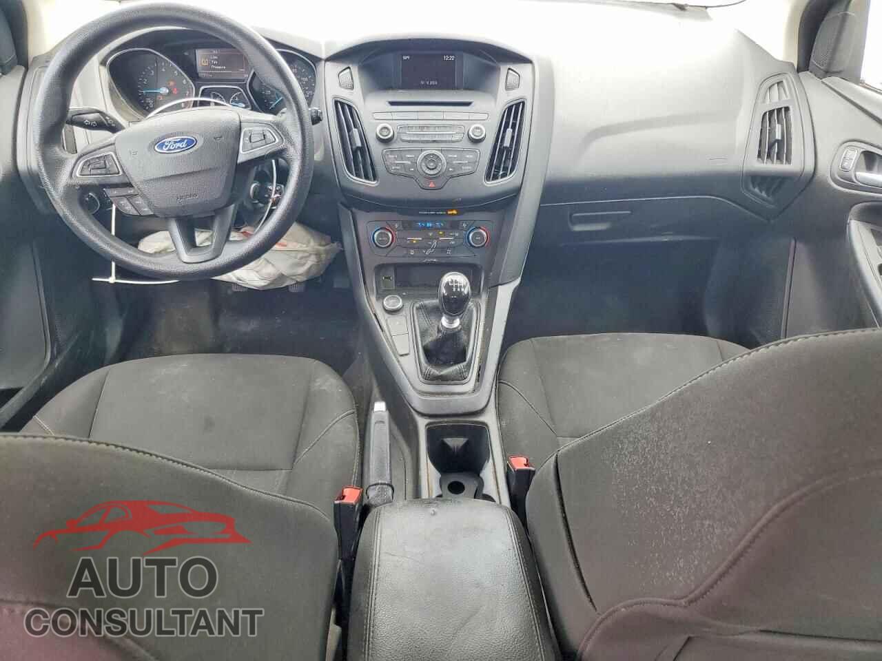 FORD FOCUS 2016 - 1FADP3KE5GL308979