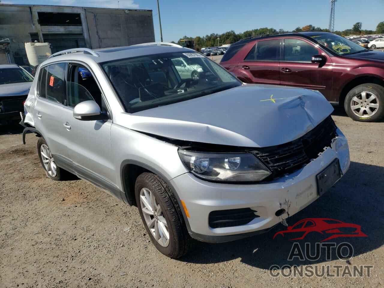 VOLKSWAGEN TIGUAN 2017 - WVGSV7AX1HK012894