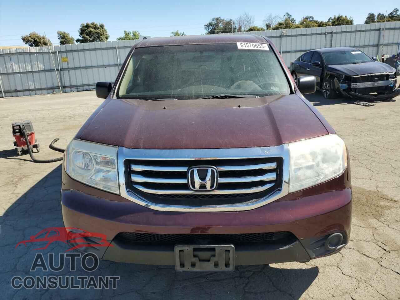 HONDA PILOT 2012 - 5FNYF4H28CB031274