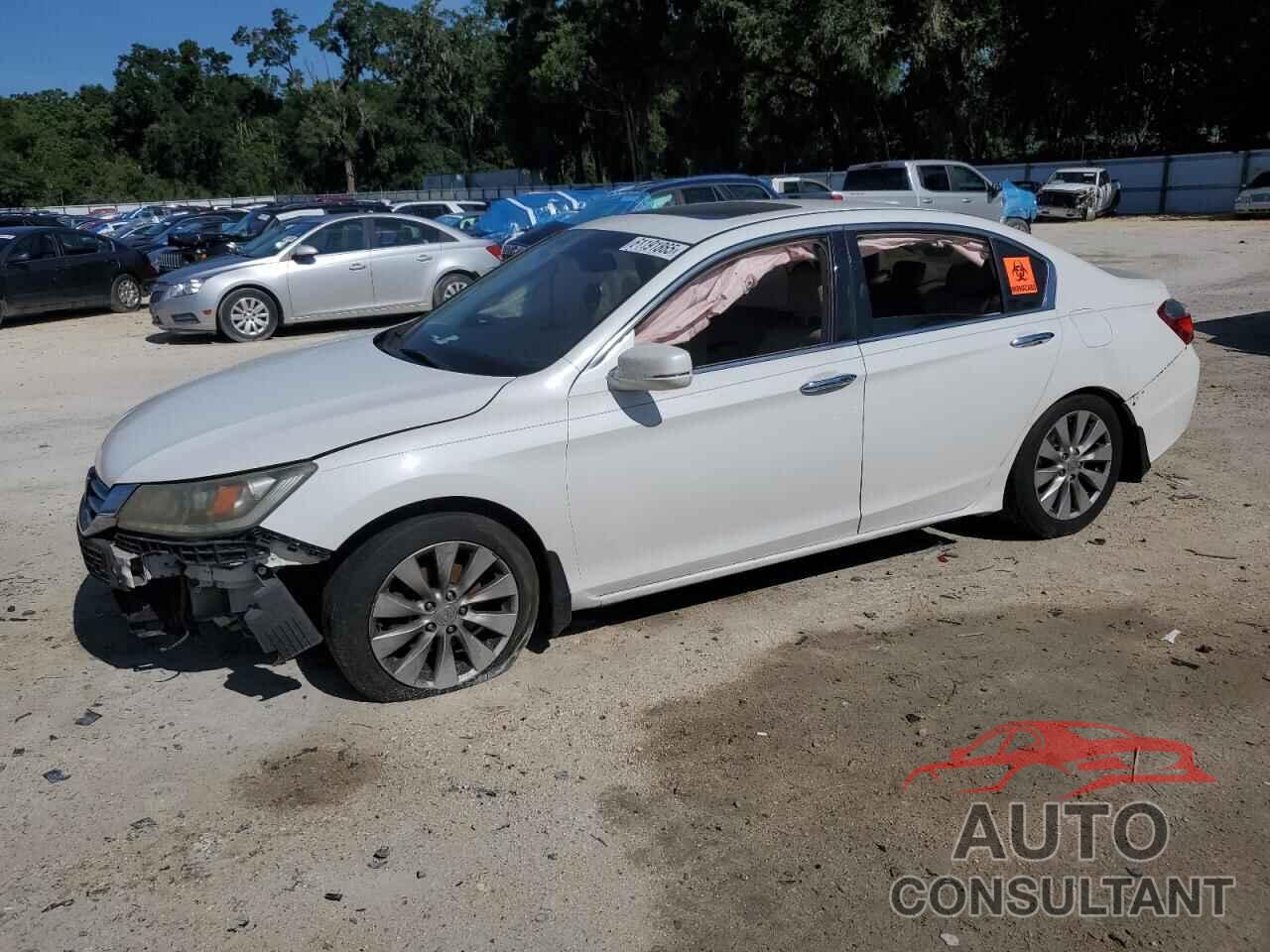 HONDA ACCORD 2013 - 1HGCR3F84DA012249