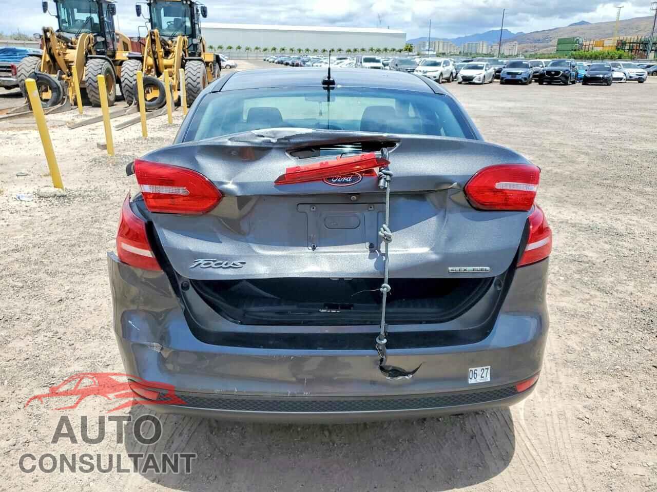 FORD FOCUS 2015 - 1FADP3E22FL247445