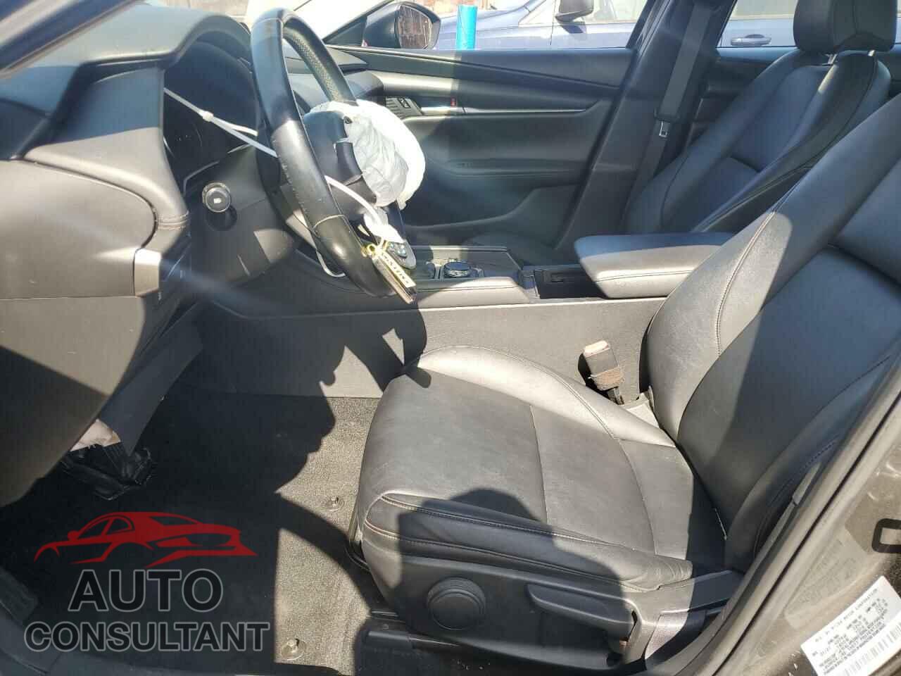 MAZDA 3 2021 - JM1BPABL0M1330769