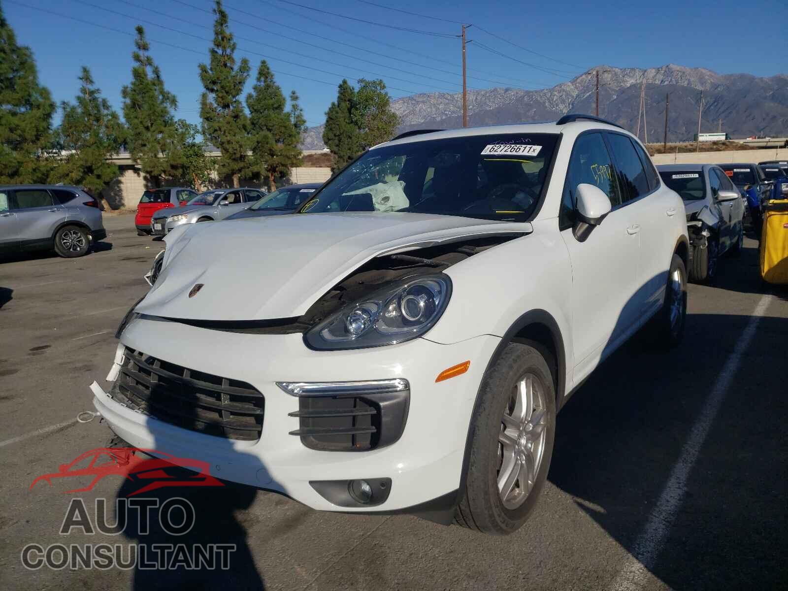 PORSCHE CAYENNE 2016 - WP1AA2A24GKA14073