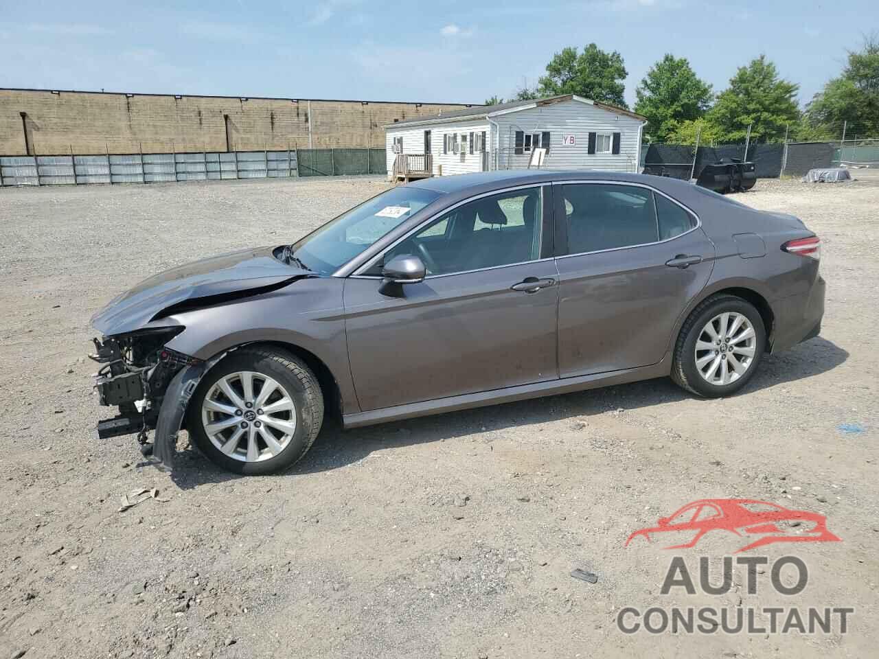 TOYOTA CAMRY 2018 - 4T1B11HK4JU555315
