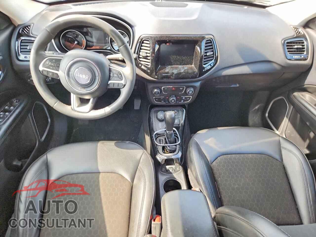JEEP COMPASS 2021 - 3C4NJDBB0MT592811