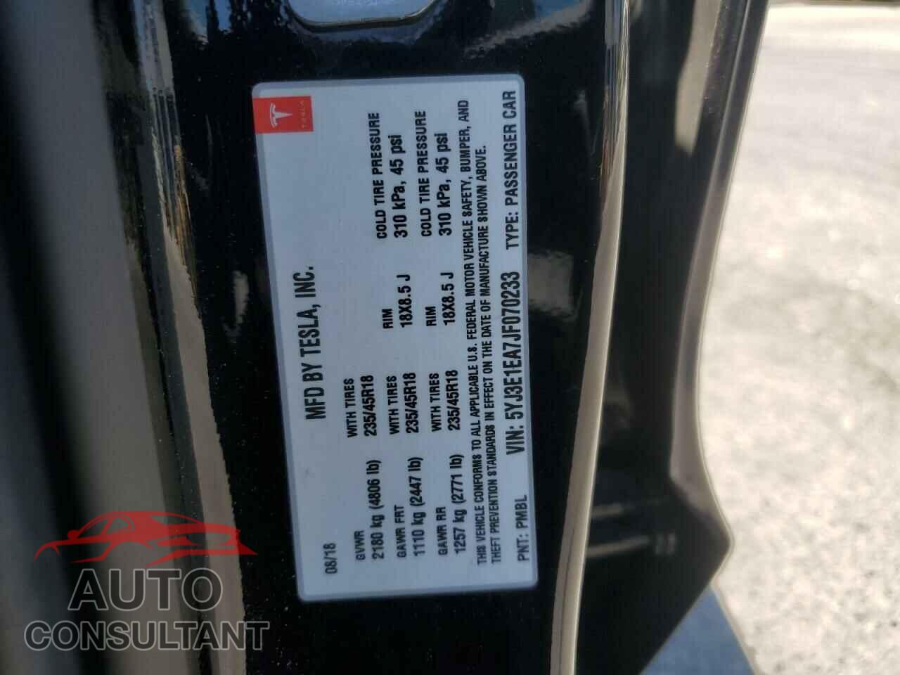 TESLA MODEL 3 2018 - 5YJ3E1EA7JF070233