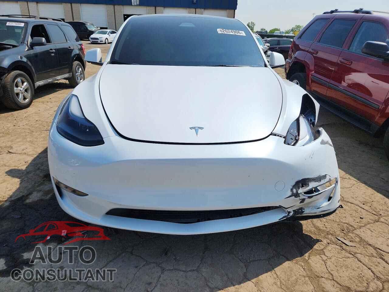 TESLA MODEL Y 2024 - 7SAYGAEE0RF098764