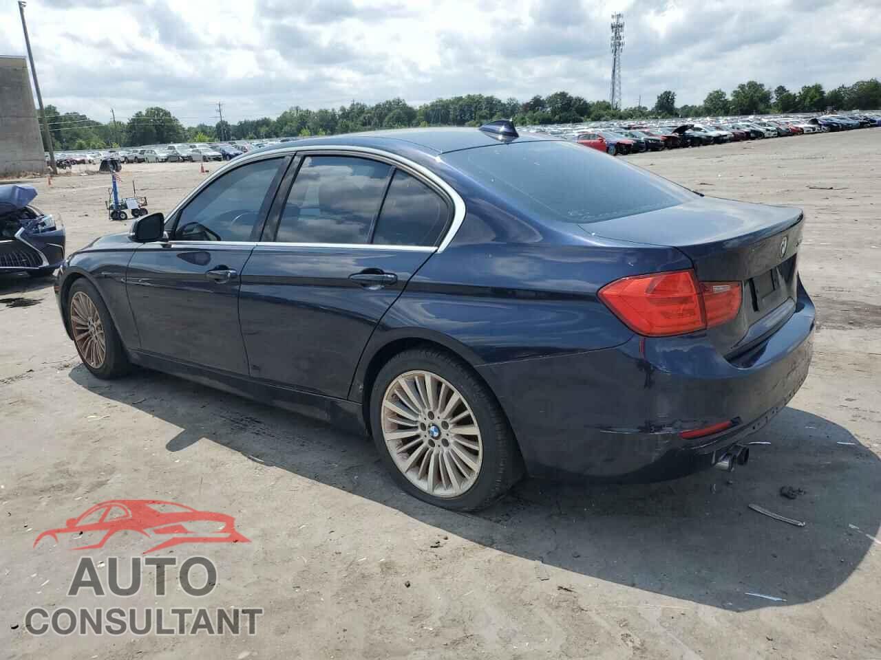 BMW 3 SERIES 2012 - WBA3A5C52CF257206