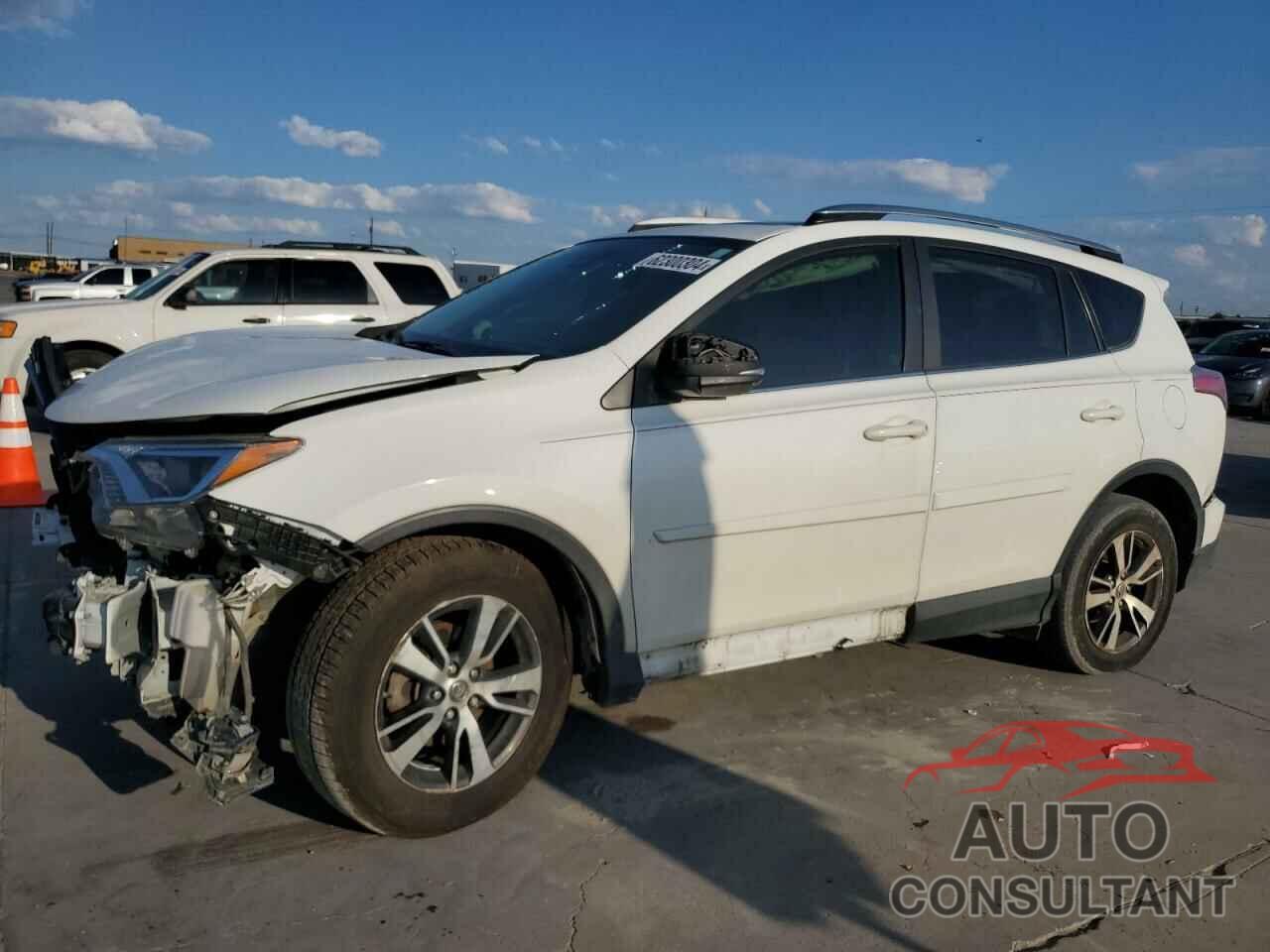 TOYOTA RAV4 2017 - JTMWFREV4HJ118897