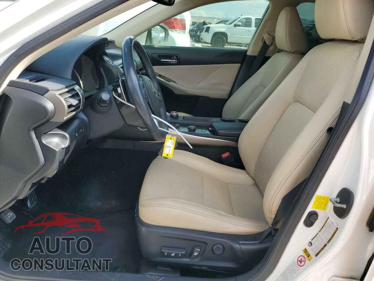 LEXUS IS 2014 - JTHCF1D24E5003649