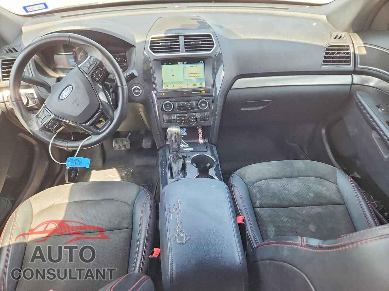 FORD EXPLORER 2018 - 1FM5K7D86JGB89928