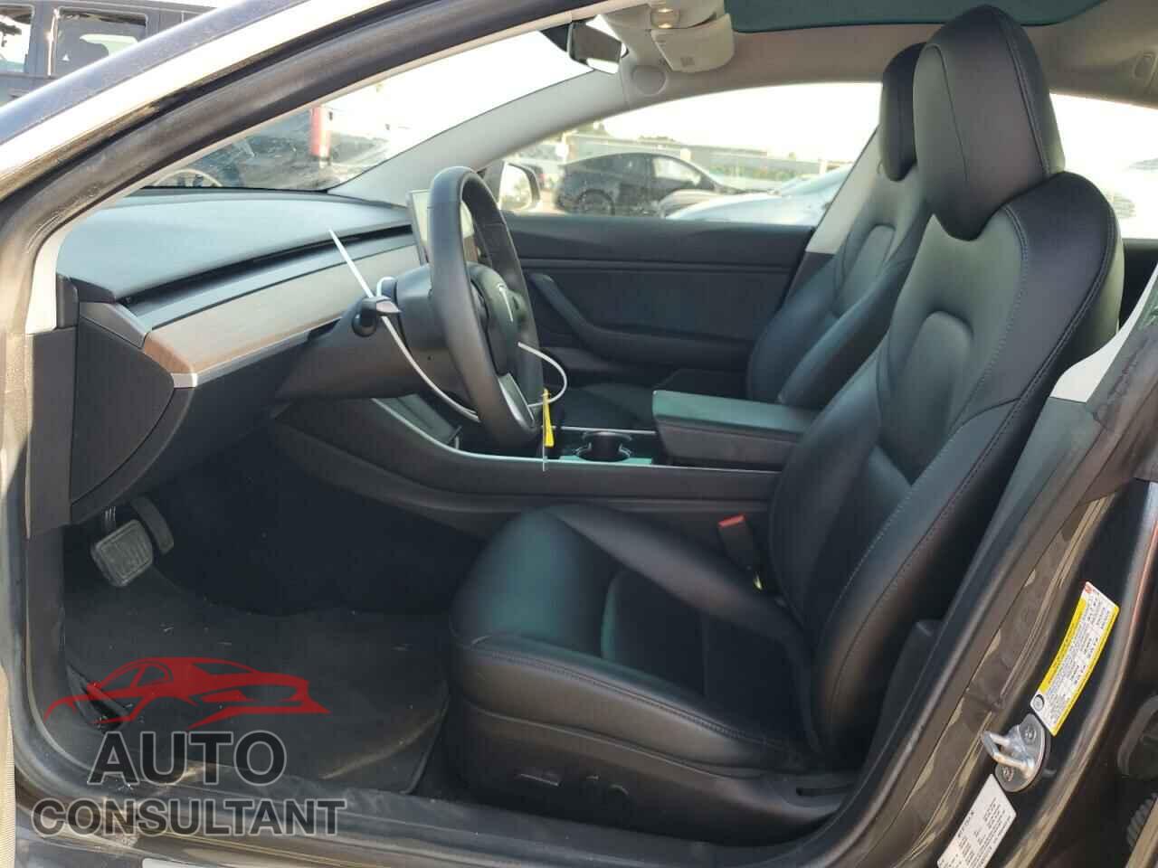 TESLA MODEL 3 2019 - 5YJ3E1EA2KF417176