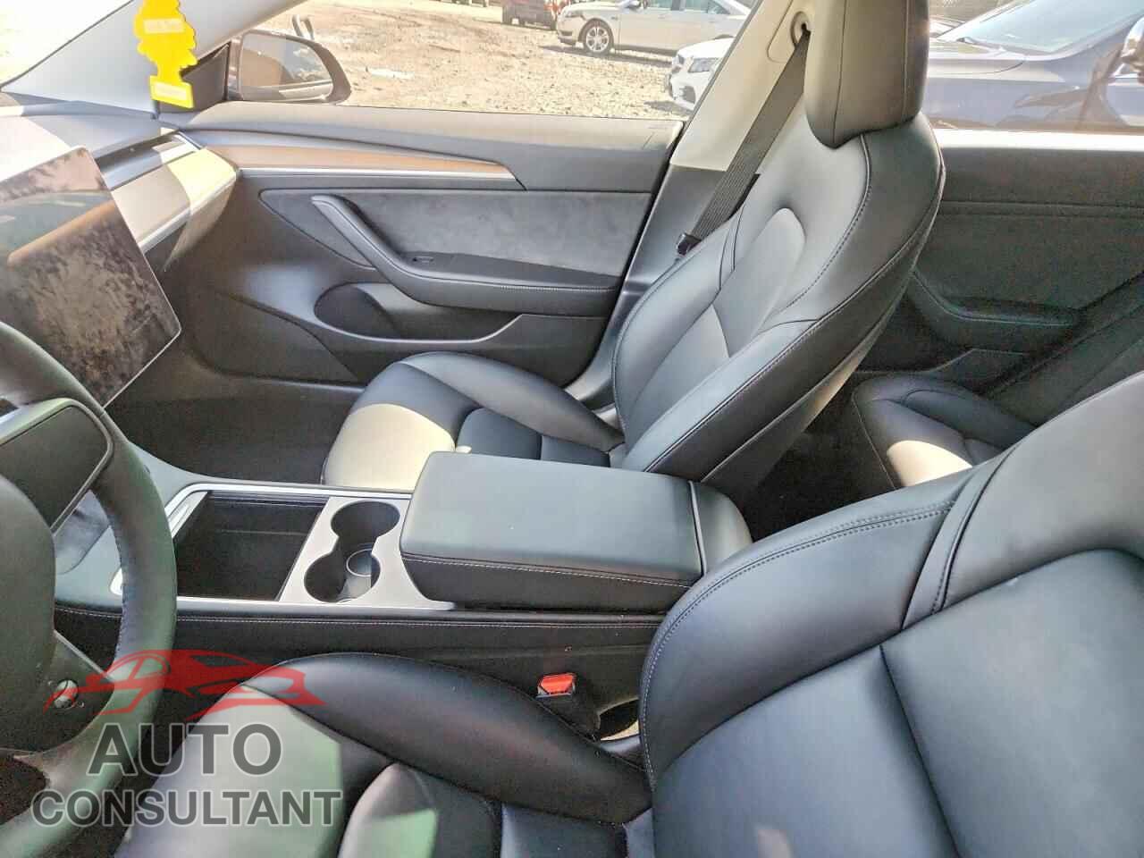 TESLA MODEL 3 2021 - 5YJ3E1EA0MF976390