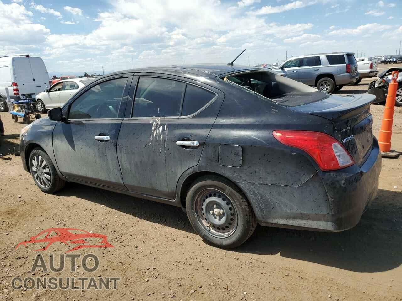 NISSAN VERSA 2019 - 3N1CN7AP3KL840415