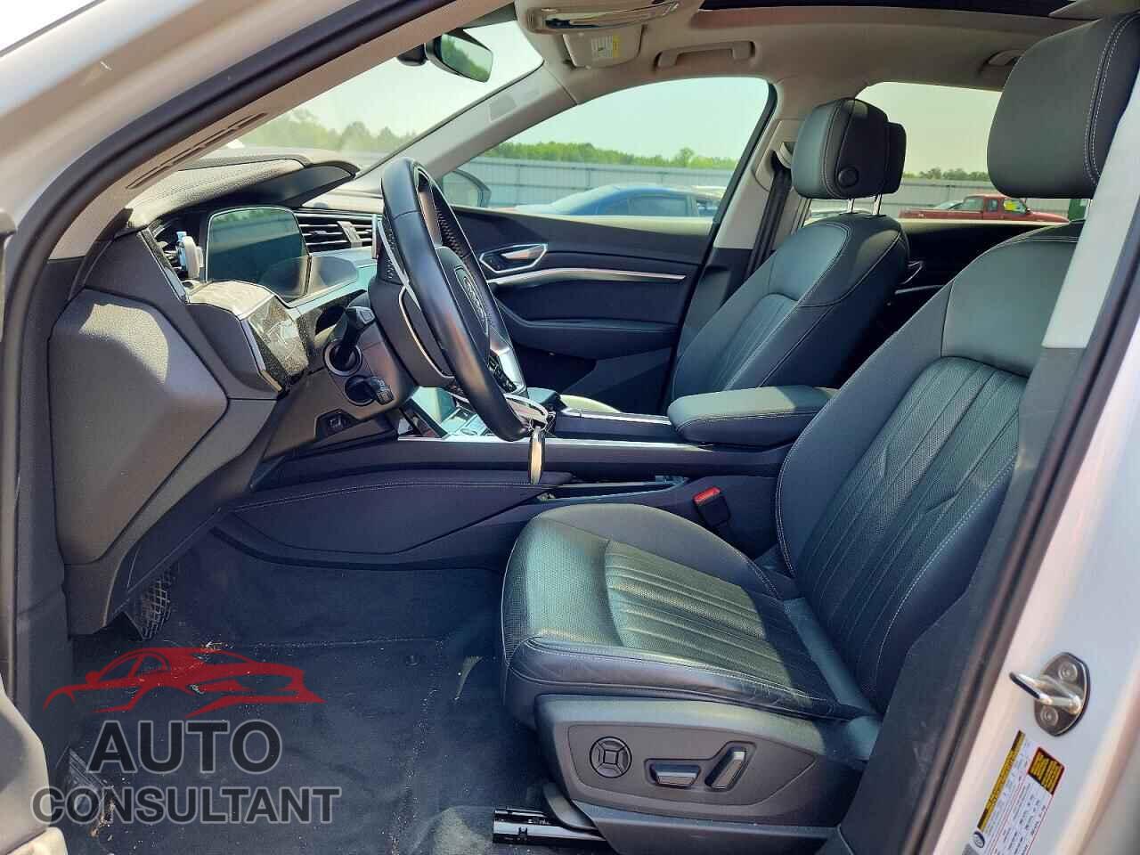 AUDI E-TRON 2021 - WA1LAAGE2MB004976
