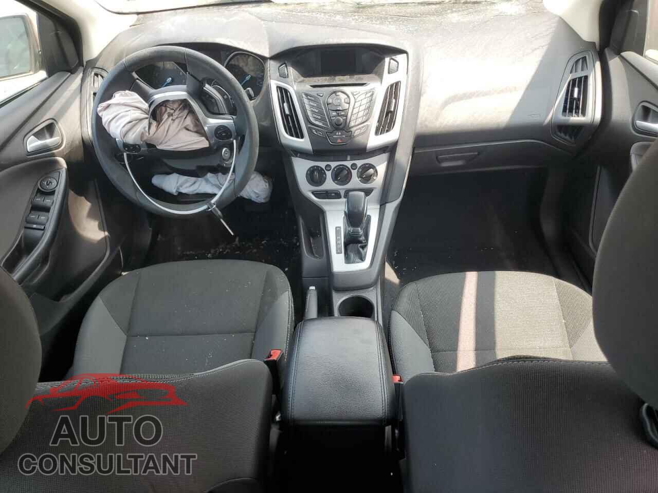 FORD FOCUS 2014 - 1FADP3F22EL105190