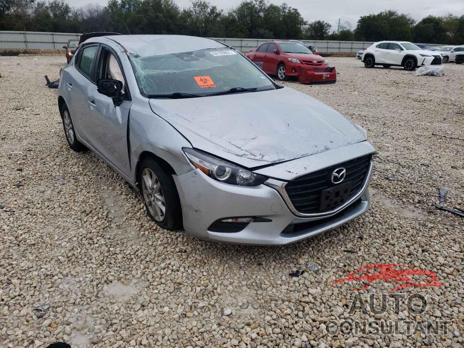 MAZDA 3 2018 - 3MZBN1K76JM200516