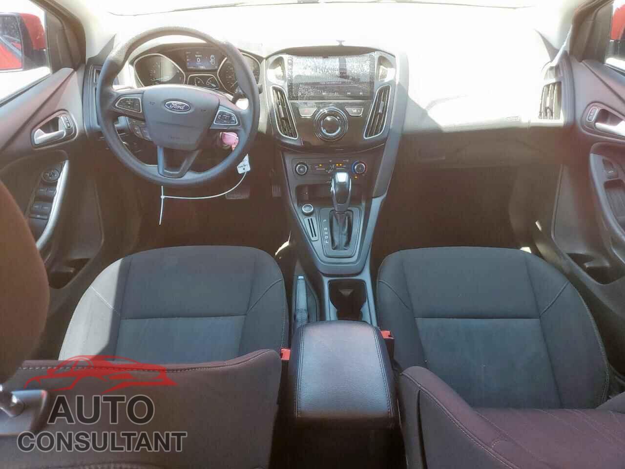 FORD FOCUS 2015 - 1FADP3F29FL366527