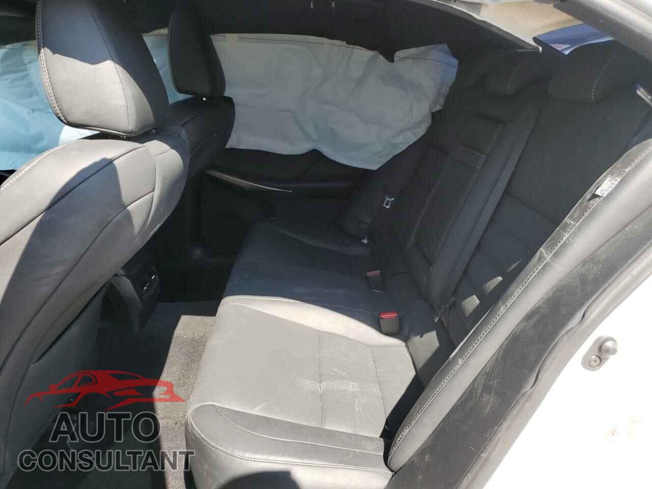 LEXUS IS 2018 - JTHBA1D21J5074070