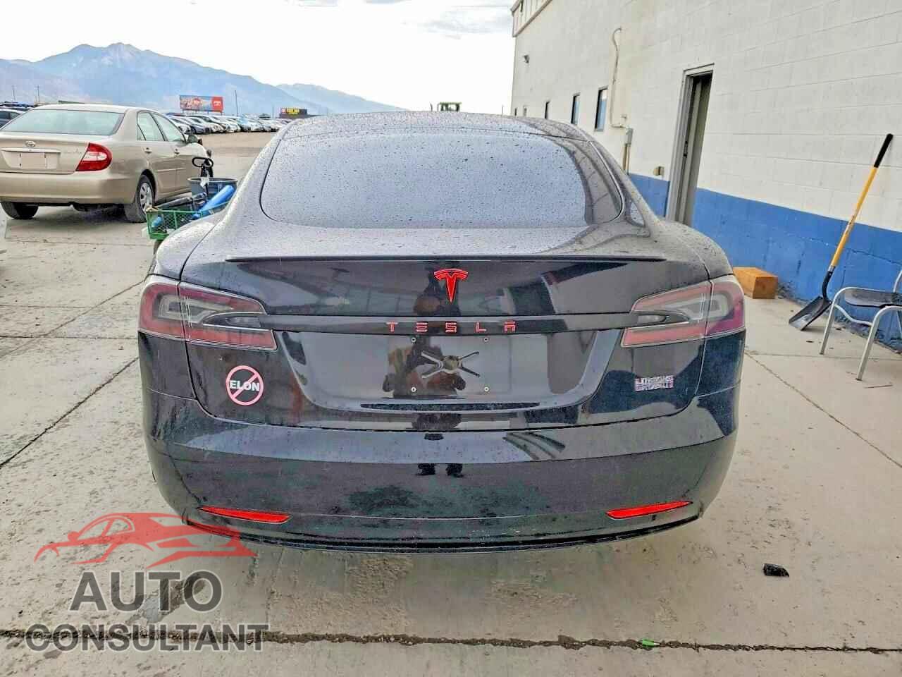 TESLA MODEL S 2019 - 5YJSA1E44KF330414