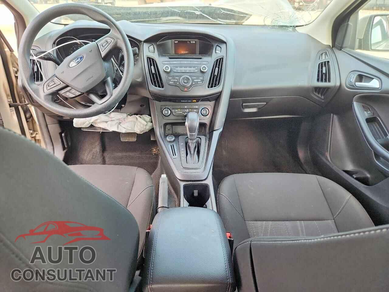 FORD FOCUS 2017 - 1FADP3F21HL241668