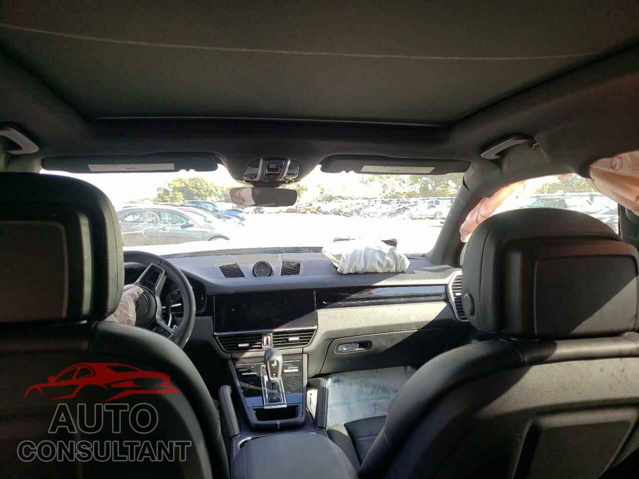 PORSCHE CAYENNE 2021 - WP1AA2AY2MDA04310