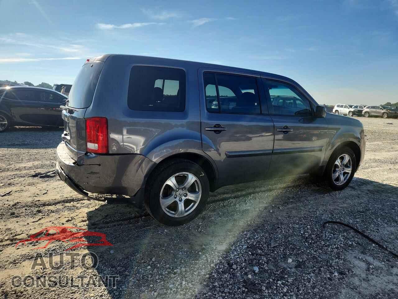 HONDA PILOT 2015 - 5FNYF4H55FB036995