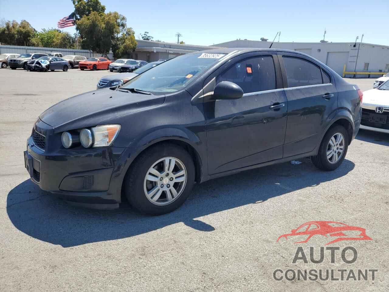 CHEVROLET SONIC 2014 - 1G1JC5SG8E4240263