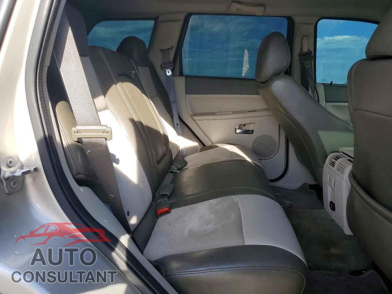 JEEP CHEROKEE 2010 - 1J4RR5GT0AC137475