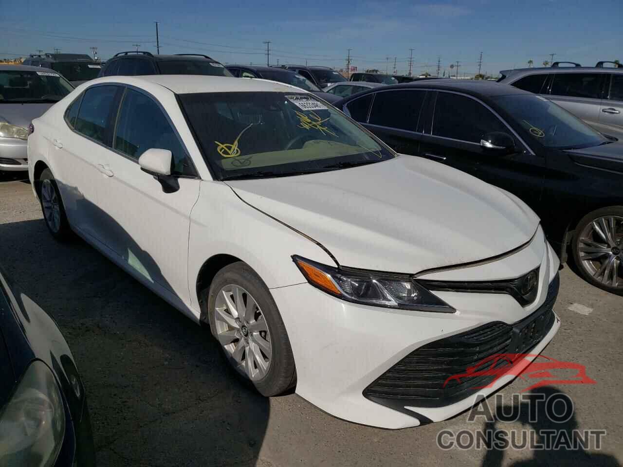 TOYOTA CAMRY 2018 - 4T1B11HK0JU089754