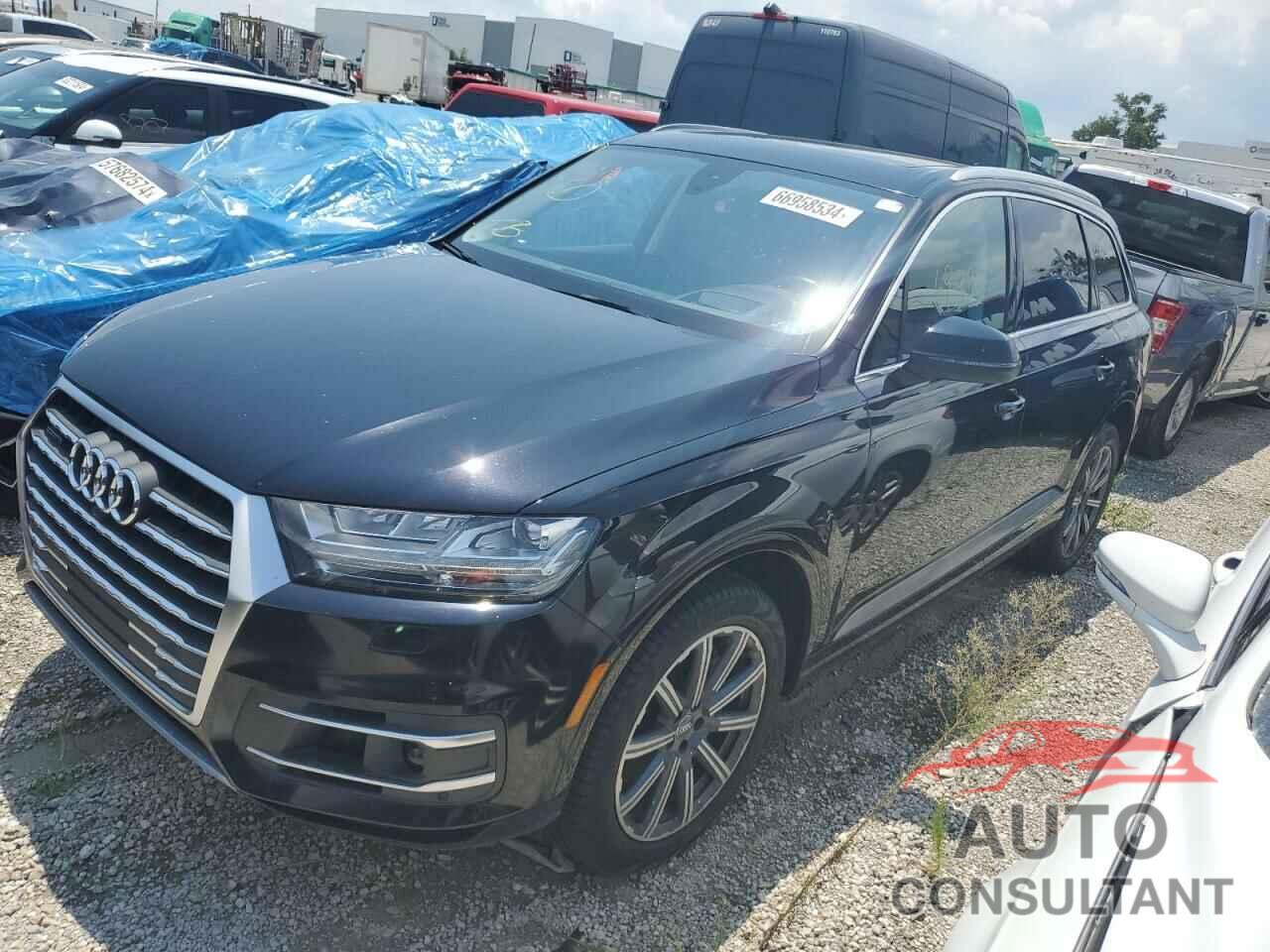 AUDI Q7 2018 - WA1VAAF77JD027035