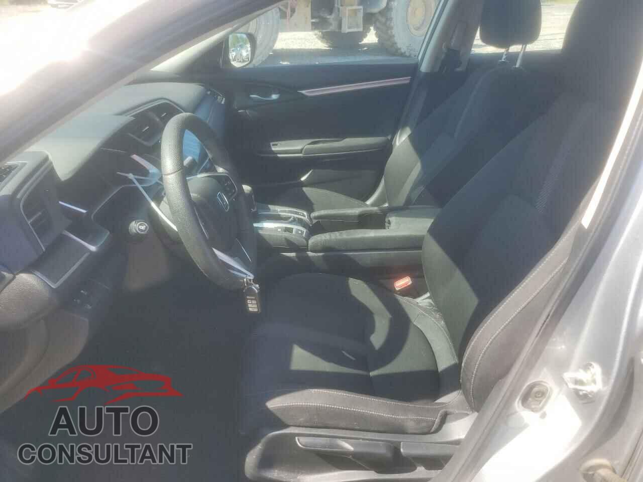 HONDA CIVIC 2018 - 2HGFC2F83JH545313