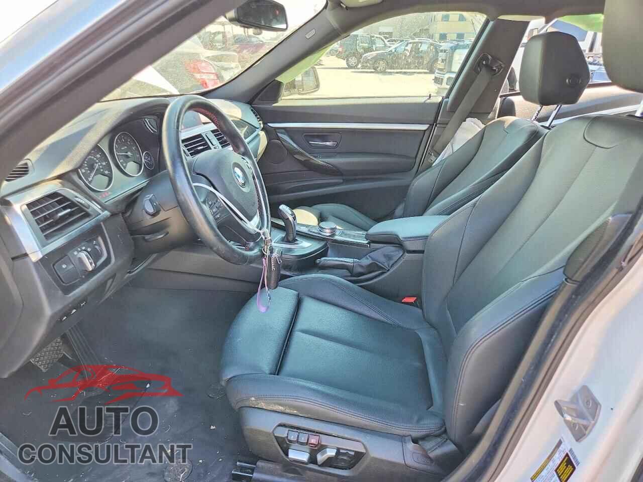 BMW 3 SERIES 2018 - WBA8Z9C55JG828362