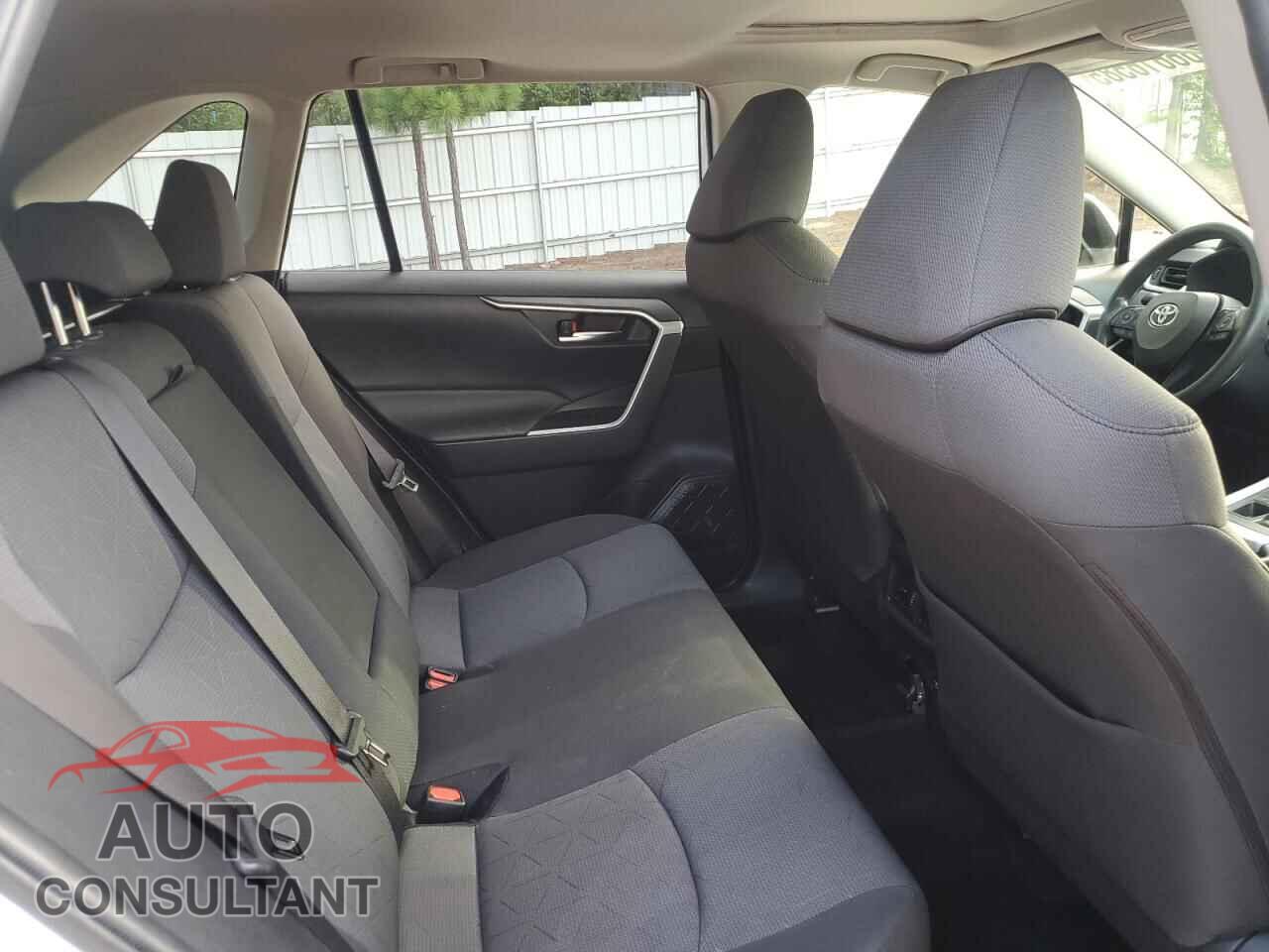 TOYOTA RAV4 2019 - JTMP1RFV8KD019832