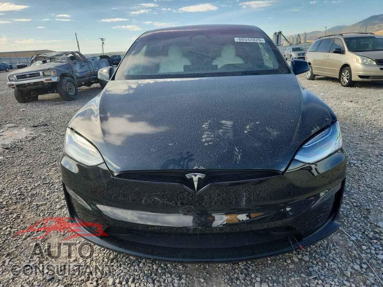 TESLA MODEL X 2023 - 7SAXCBE55PF370400