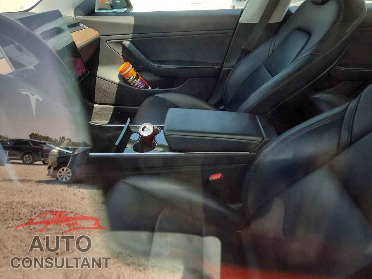 TESLA MODEL 3 2018 - 5YJ3E1EA9JF028114