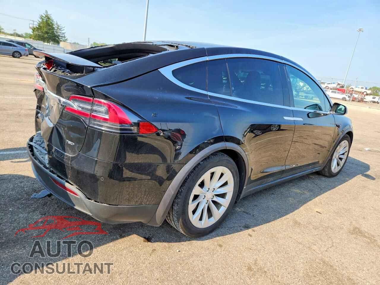 TESLA MODEL X 2017 - 5YJXCAE24HF050290
