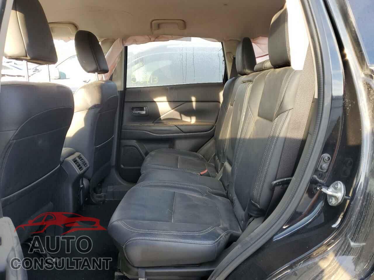 MITSUBISHI OUTLANDER 2020 - JA4AD3A30LZ031925