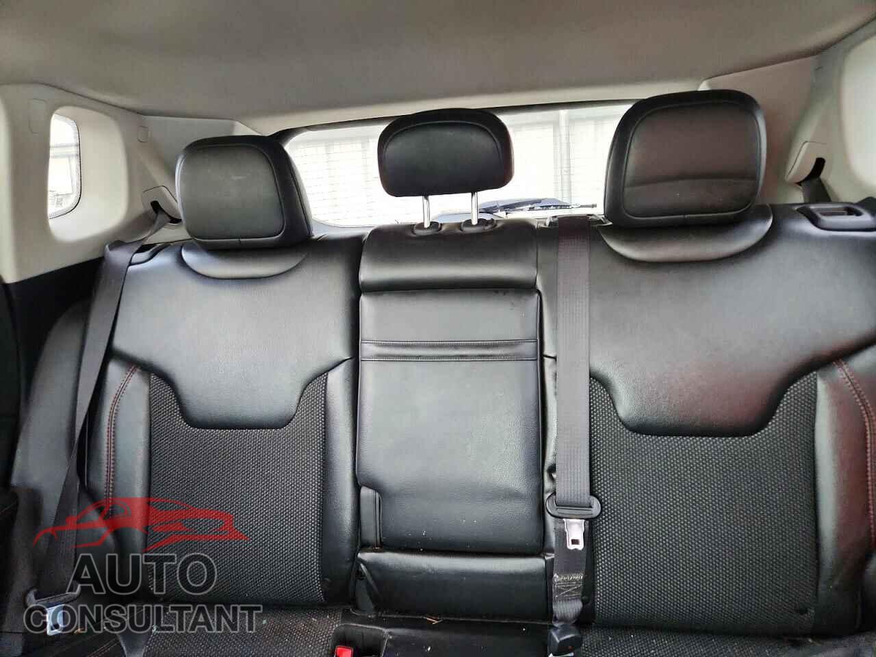 JEEP COMPASS 2019 - 3C4NJDDB2KT739771