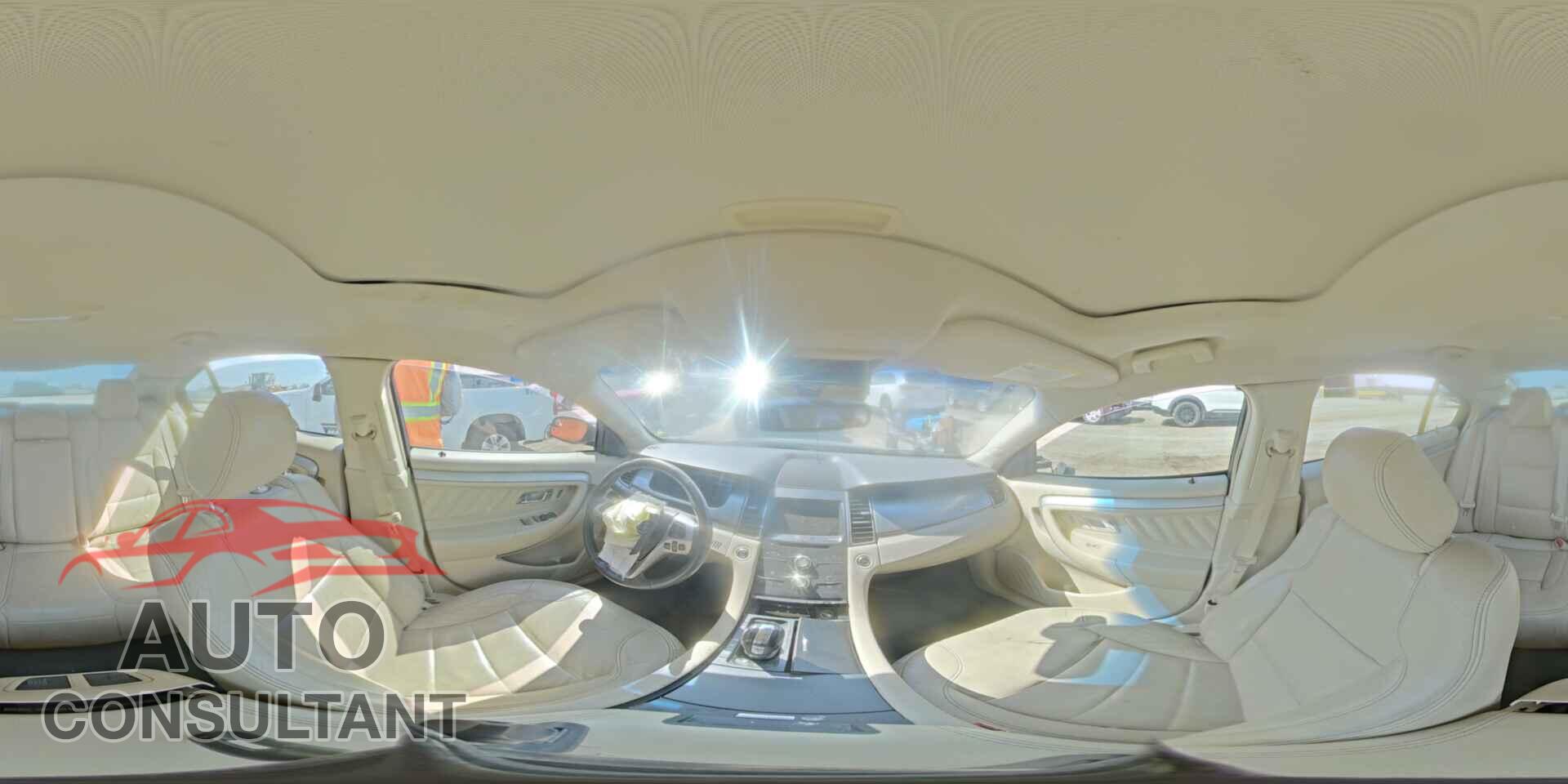 FORD TAURUS 2016 - 1FAHP2E85GG101017