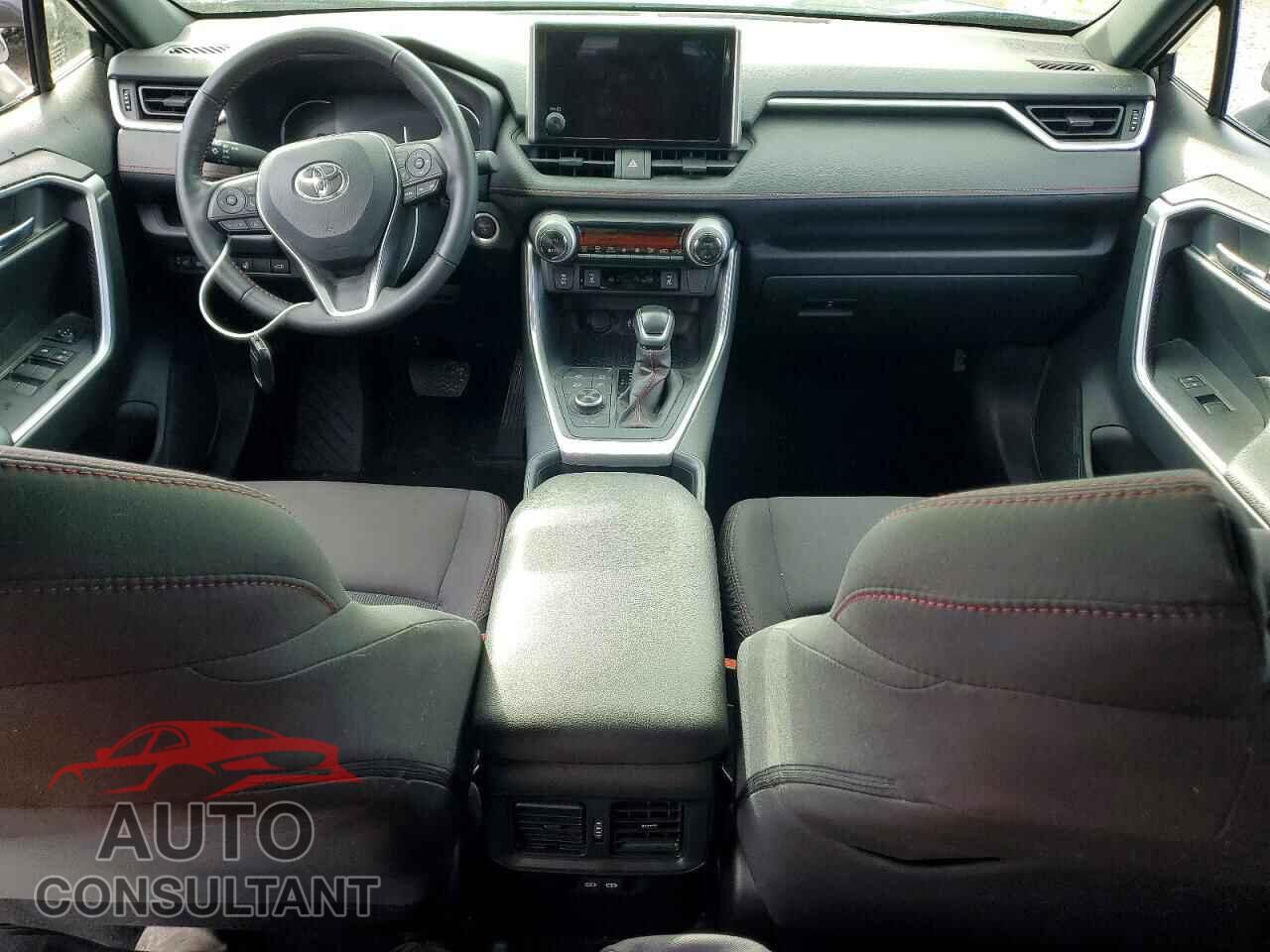 TOYOTA RAV4 2024 - JTMAB3FV8RD166324