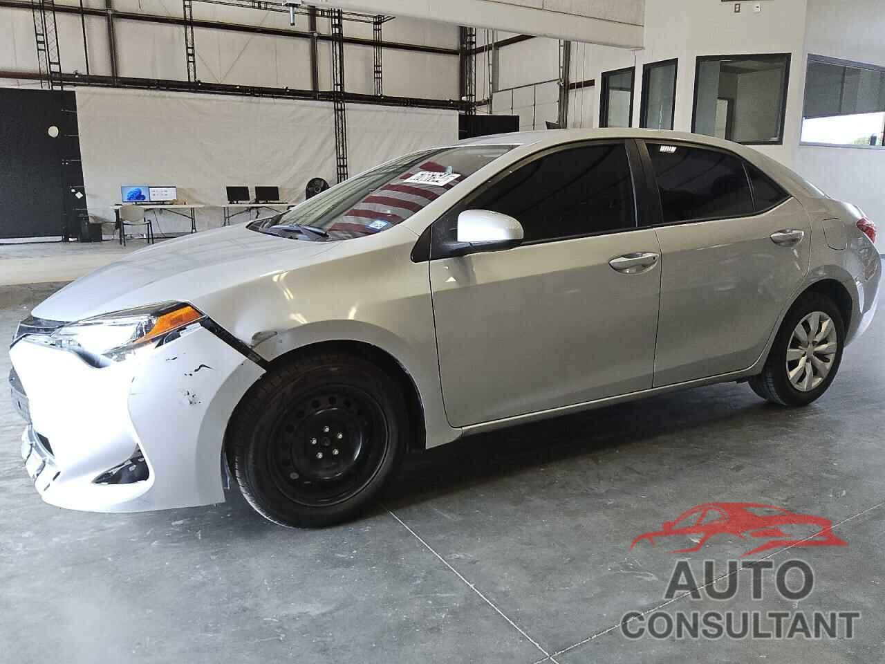 TOYOTA COROLLA 2018 - 5YFBURHE3JP801949